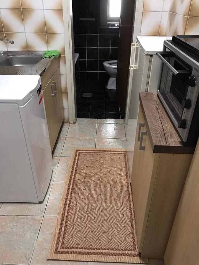 Center Studio Apartment Подгориця Екстер'єр фото